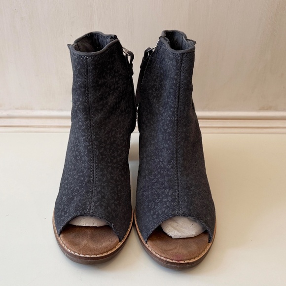 Toms Majorca Blue Gray Peep Toe Suede Booties - Picture 4 of 6